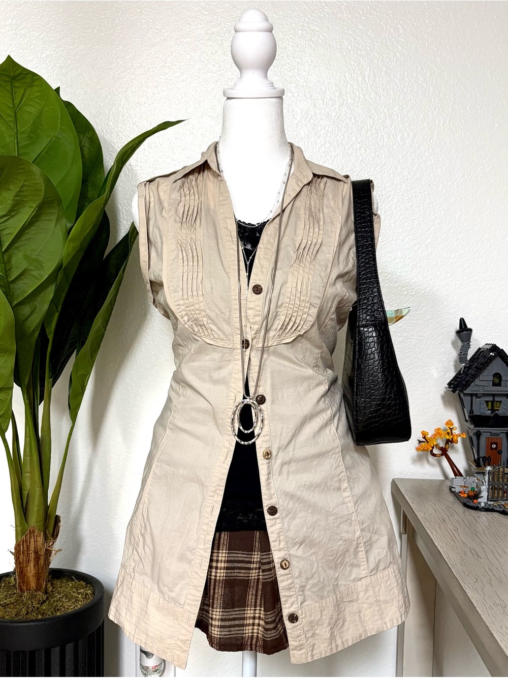 Sleeveless Beige Button-Front Tunic Shirt